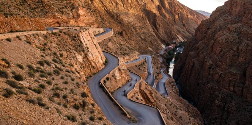 6 Days from Marrakech to the Moroccan valleys and the desert of Erg Chebbi