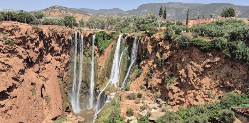 Cascades d’Ouzoud trip with ema travel morocco